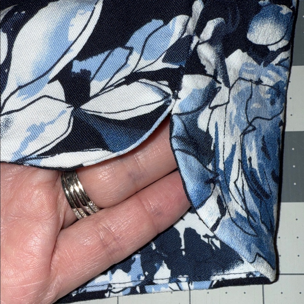 Floral Mini Skorts in Blue and White Size Medium - Picture 13 of 13
